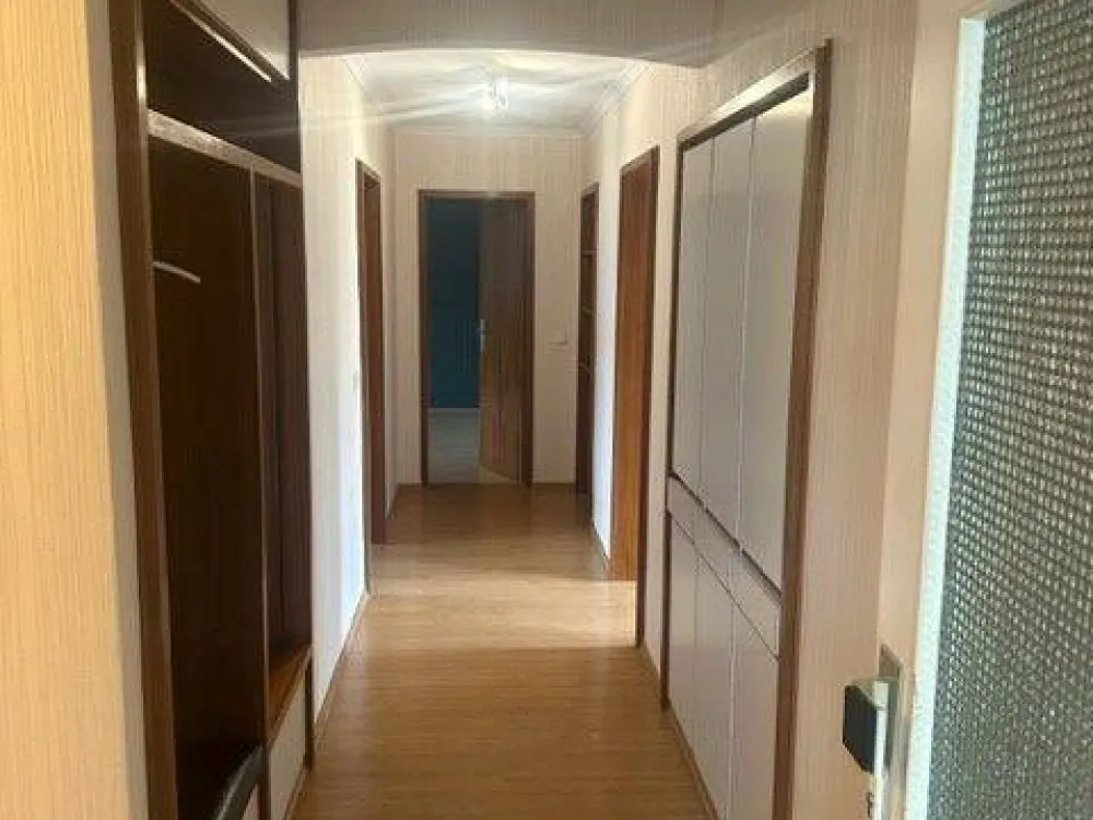 Großzügige 3,5 Zimmerwohnung mit Balkon in zentraler Toplage