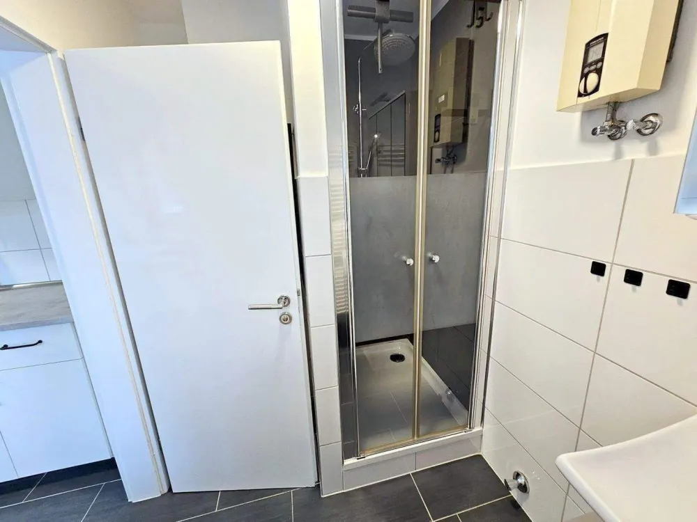 Ab Sofort - möbliertes Zimmer in gemütlicher 3er WG - mitten im Bahnhofsviertel