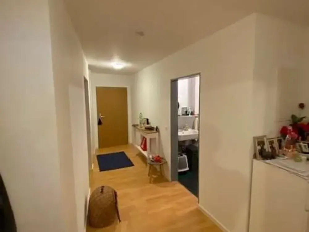 Schöne 2,5-Zimmer Wohnung mit gemütlicher Loggia