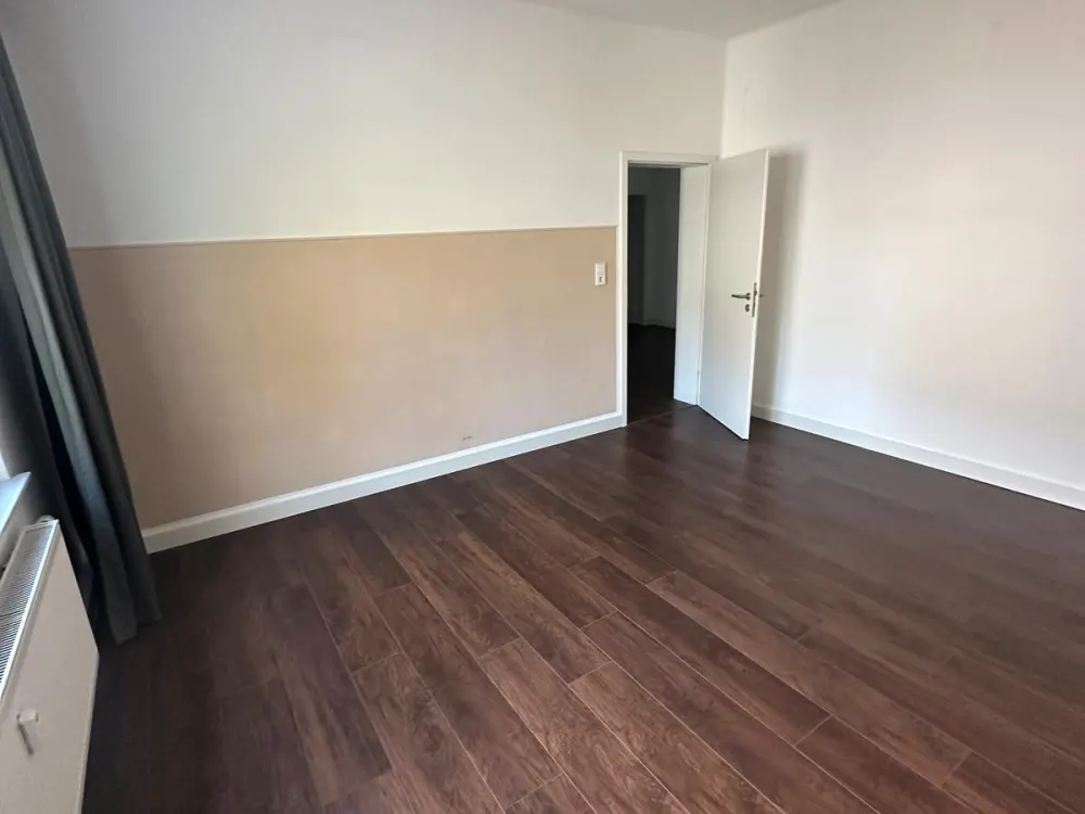 Modern 3-Room Apartment with Kitchen and Bathroom in the Center of Bad Lippspringe