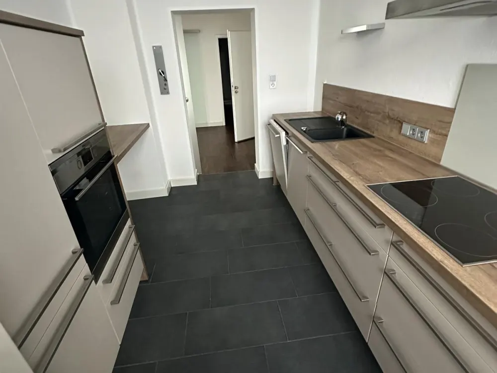 Modern 3-Room Apartment with Kitchen and Bathroom in the Center of Bad Lippspringe