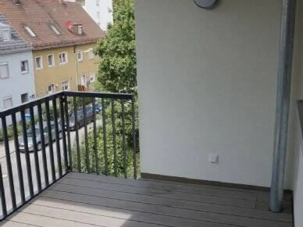 Exklusive 2-Zimmer-Wohnung mit Einbauküche und Balkon in zentraler Lage von Nürnberg