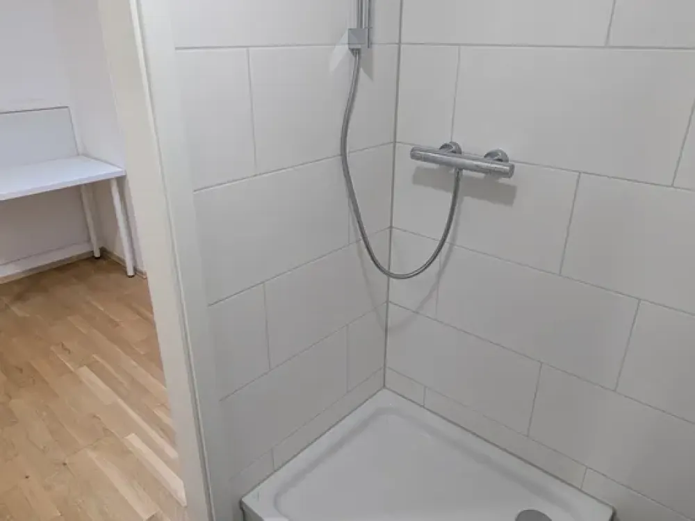 Stilvolle Dachgeschoss-Wohnung mit Garten, zentrale Lage Hamburg-Harburg, Pauschalmiete