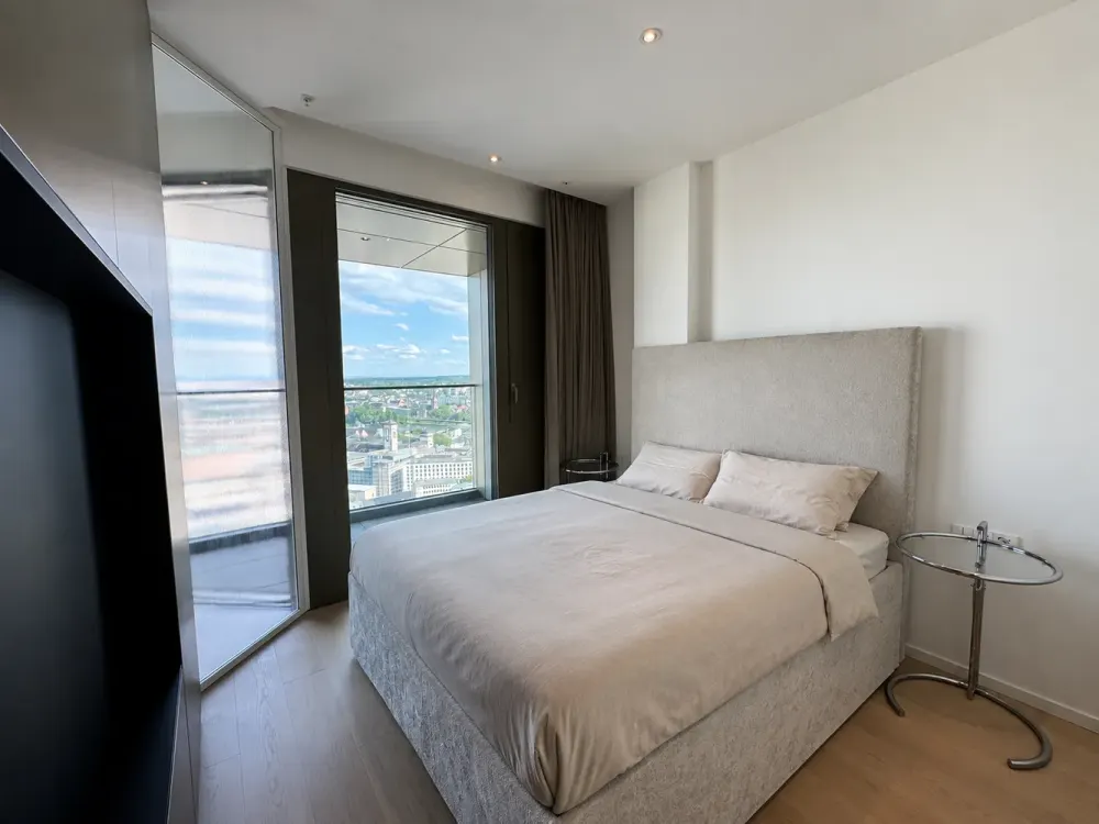 FOUR: Stylish 2-Room Apartment with Main River View