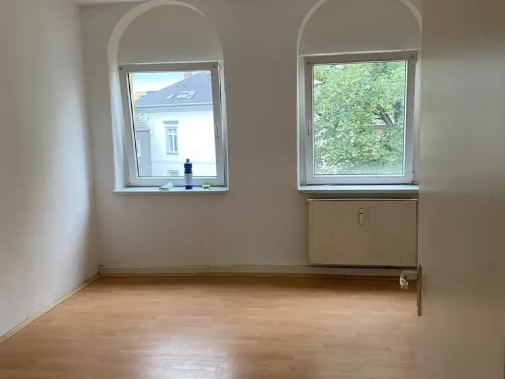 Ruhige 2,5 Zimmer Wohnung in gepflegtem Haus - 2.OG