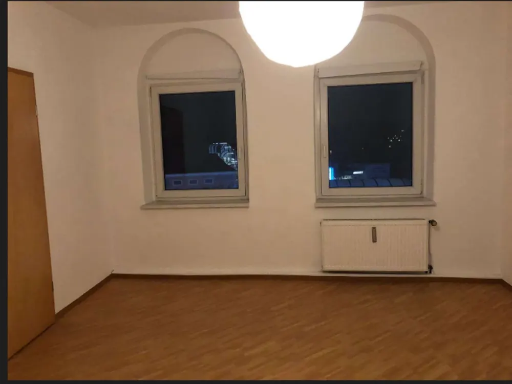 Ruhige 2,5 Zimmer Wohnung in gepflegtem Haus - 2.OG