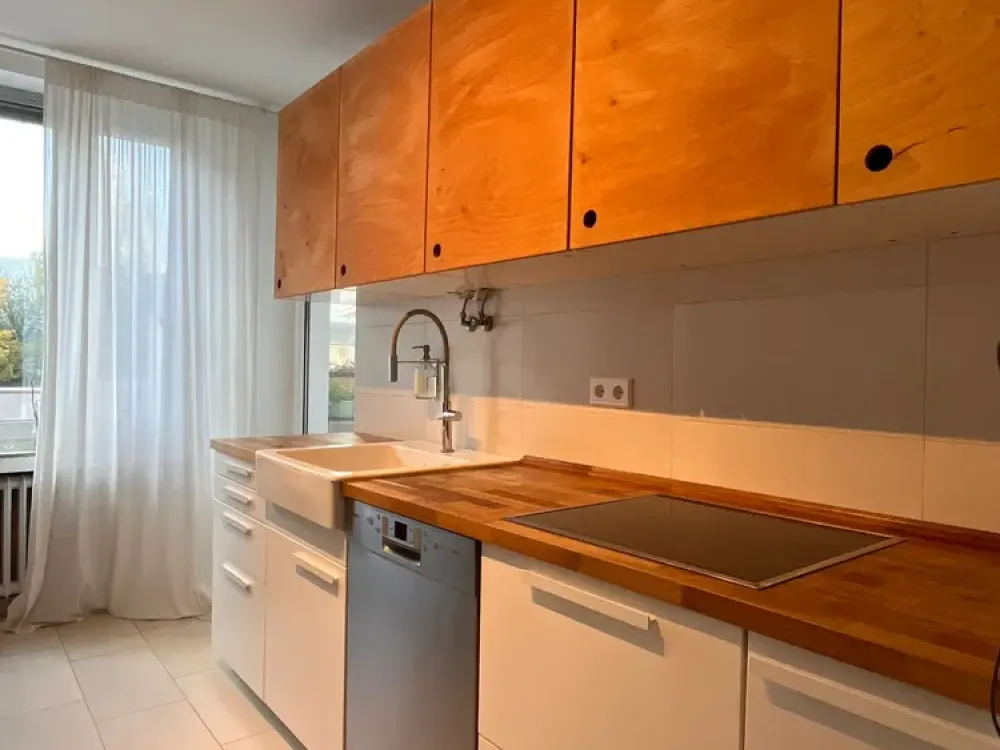 2-Zimmer-Wohnung mit Balkon in Unterbilk