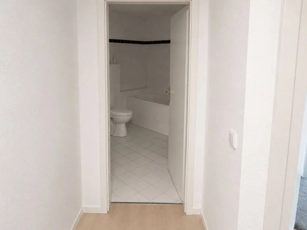 Renovierte 2-Zimmer-Wohnung mit Balkon in Düsseldorf/Bilk