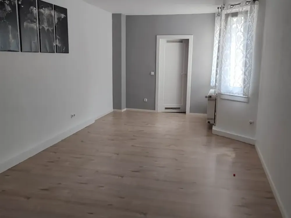 Helle 2 ZW mit Tageslichtbad in Offenbach-City
