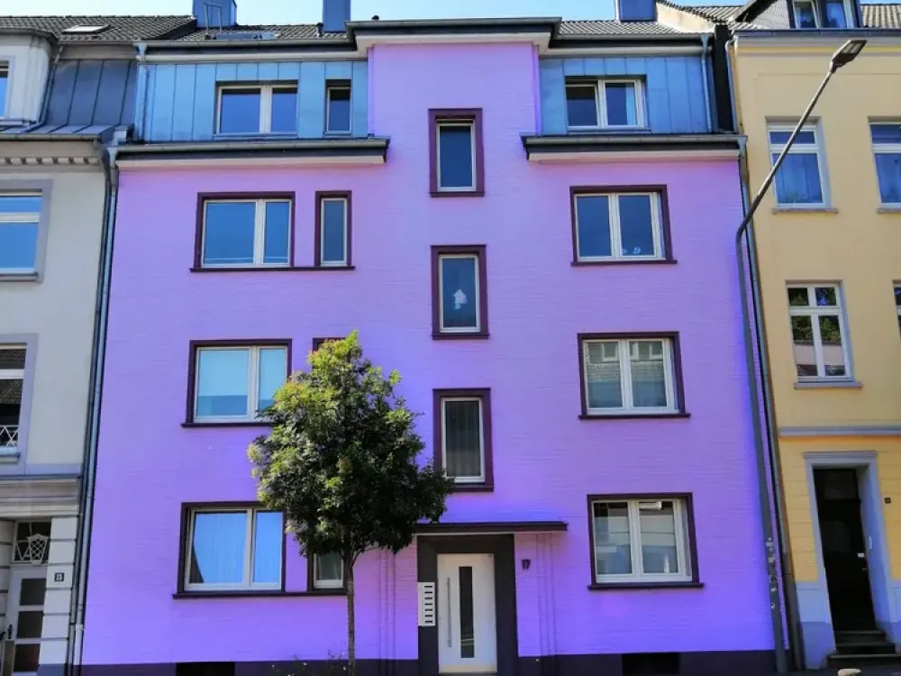Erstbezug nach hochwertiger Modernisierung | 100 m² Dachgeschoss | Neues Premiumbad | Stellplatz