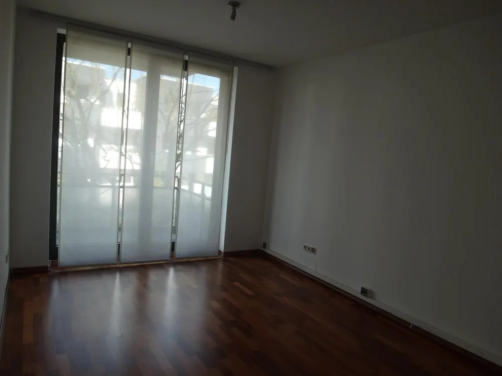 174 qm Luxuswohnung mit 2 Bäder, Gartennutzung und Kinderspielplatz