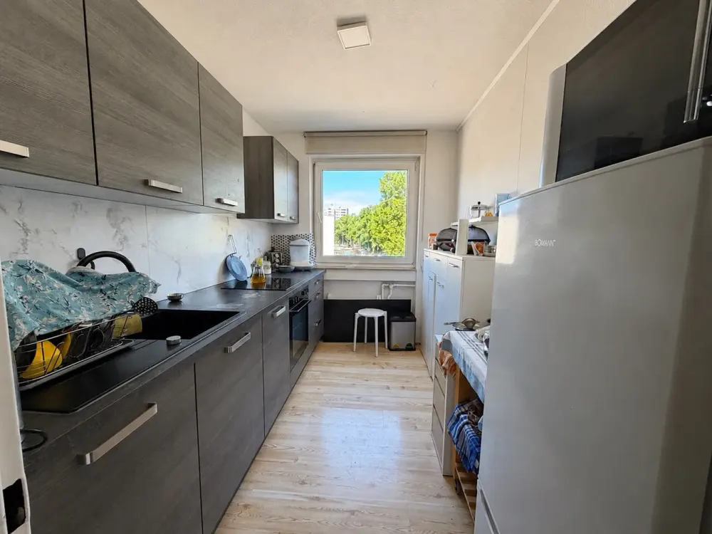 Möblierte 3-Zimmer-Wohnung mit Balkon, ca. 75 m² in Eschborn