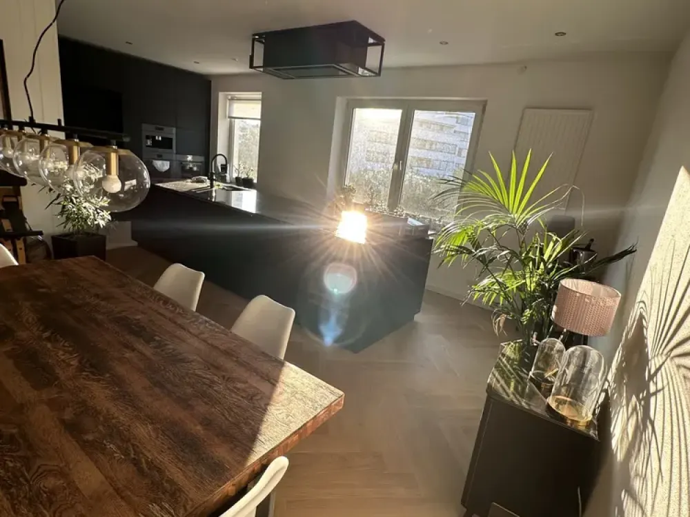 Kernsanierte 160qm Wohnung mit 2 Balkonen am Wöhrder See & Tullnaupark