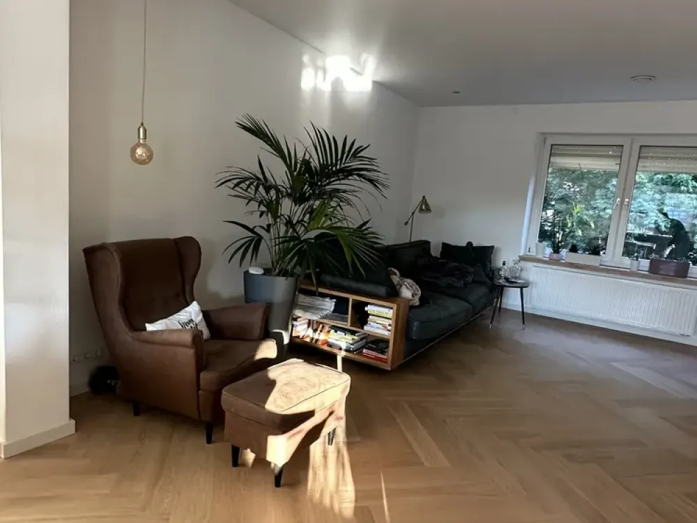 Kernsanierte 160qm Wohnung mit 2 Balkonen am Wöhrder See & Tullnaupark