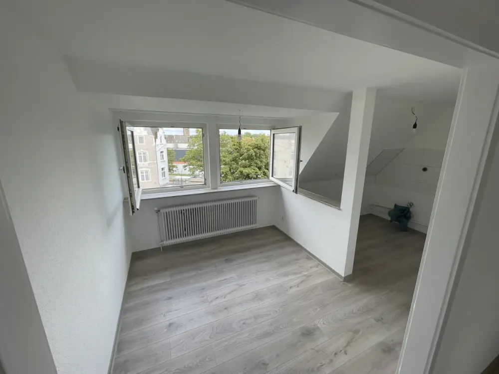 2.5 Room "Jewelry Box", Bright Apartment | Fully Renovated | Central & Quiet