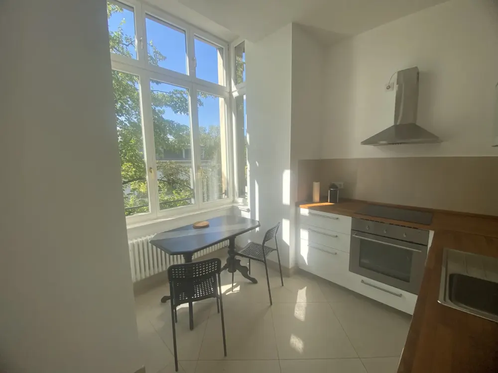 Furnished 2-Room Apartment with Modern Built-in Kitchen and Stylish Living Comfort
