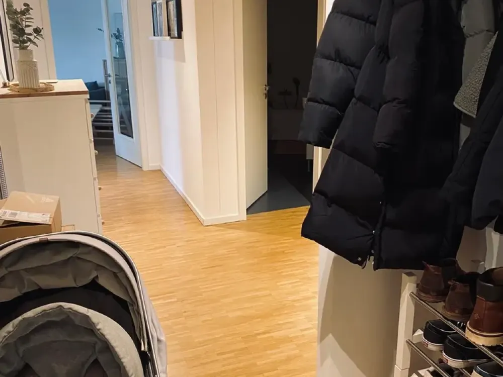 Helle 3-Zimmer-Wohnung mit Balkon und Rheinblick, Parkett & Fußbodenheizung