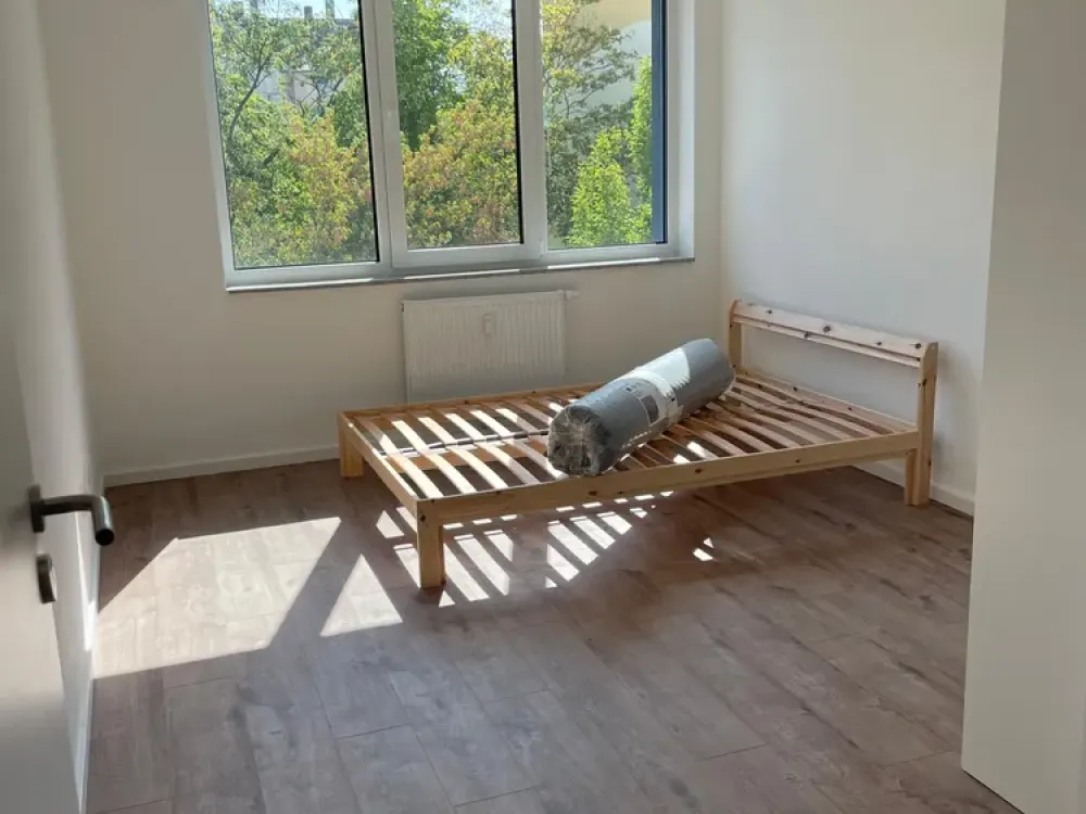 2 Zimmerwohnung vollmöbliert mit Einbauküche zu vermieten