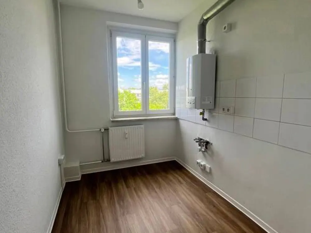 Große, helle 2-Zimmer-Wohnung mit Balkon und Wannenbad!