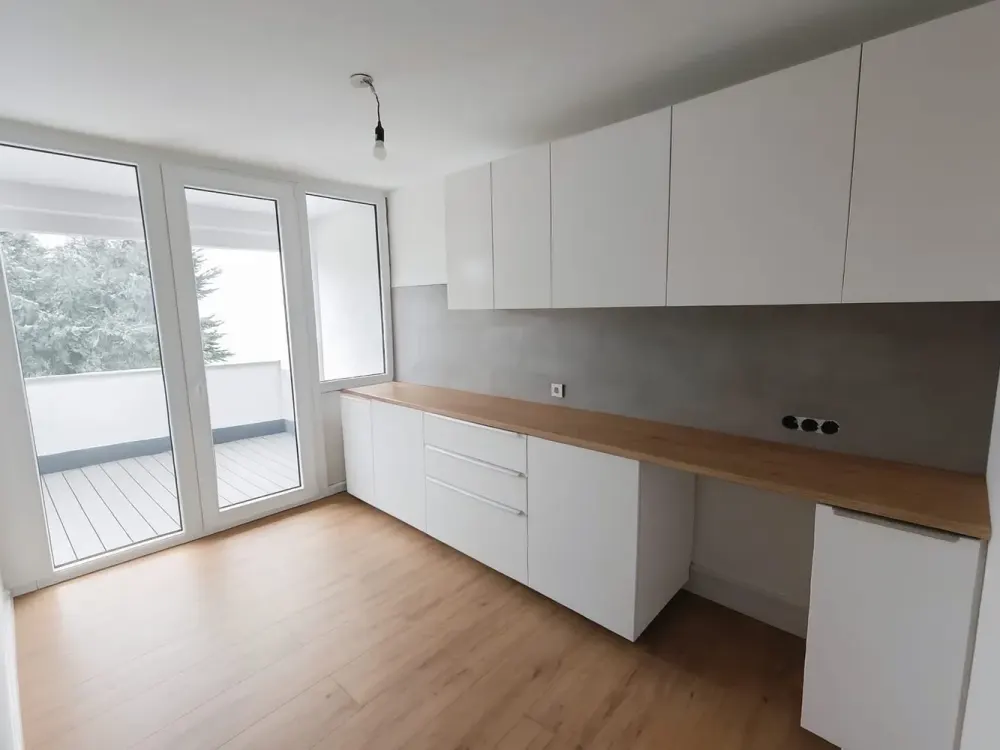 Moderne 2-Zimmer-Wohnung mit Balkon in Köln-Longerich