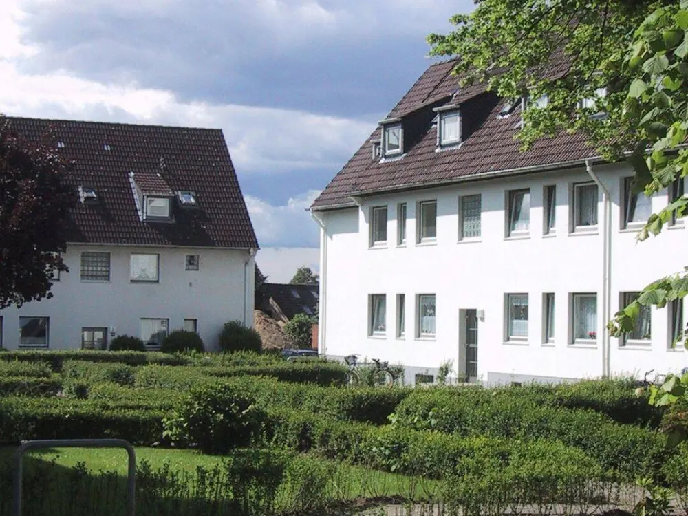 2 Zi. Whg. Hamburg-Langenhorn, DG, ca. 40,6qm, Besichtigung siehe unten
