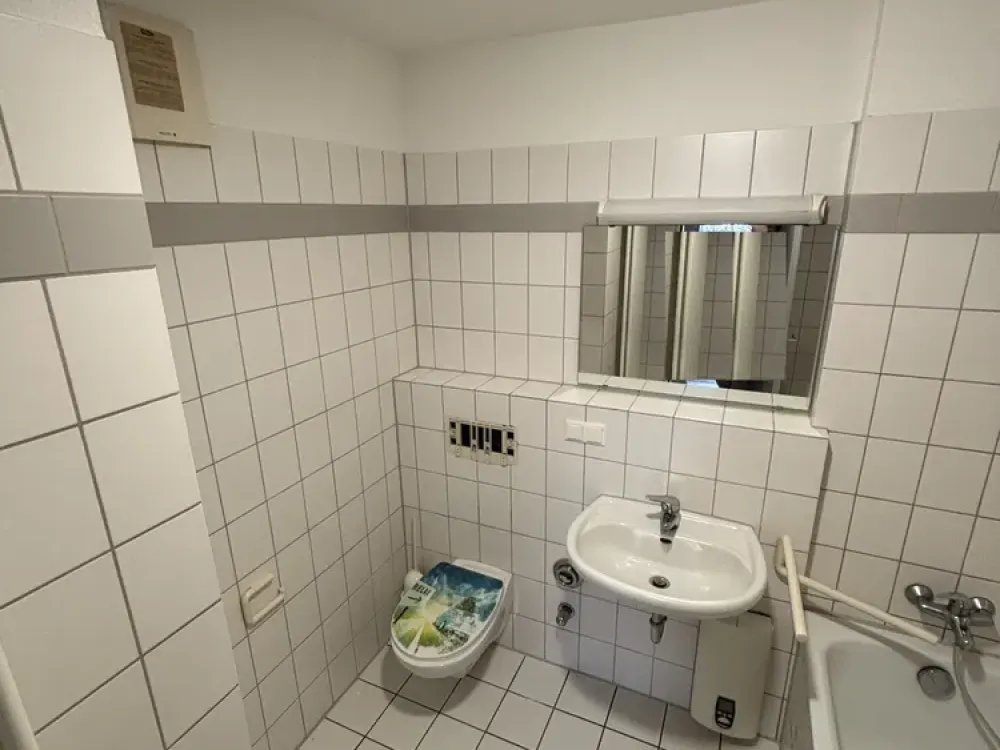 Unrenovierte 4-Zi. Wohnung im Zentrum von Lehrte