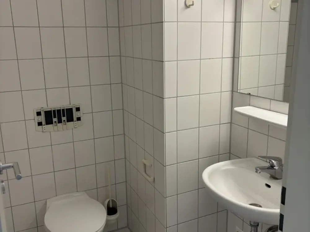Unrenovierte 4-Zi. Wohnung im Zentrum von Lehrte