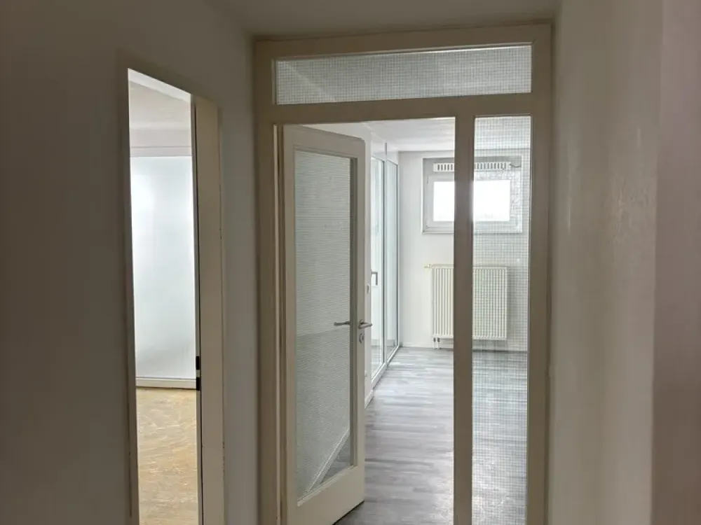 Unrenovierte 4-Zi. Wohnung im Zentrum von Lehrte