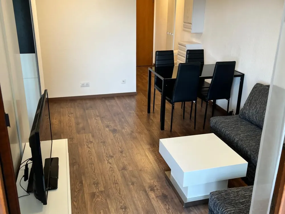 Schöne, frisch sanierte 1-Zimmer-Wohnung mit 34m² zu vermieten