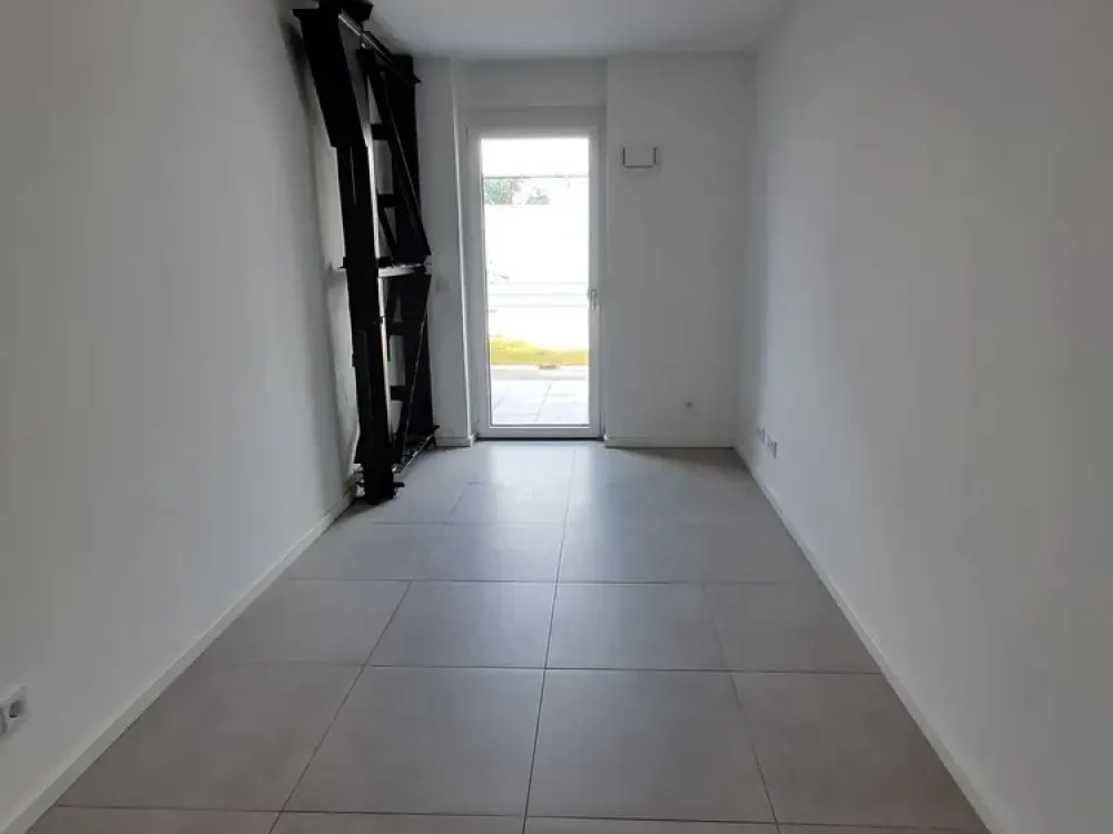 Terrace-Adjacent 2-Room Apartment on the Ground Floor in Dortmund (44227)
