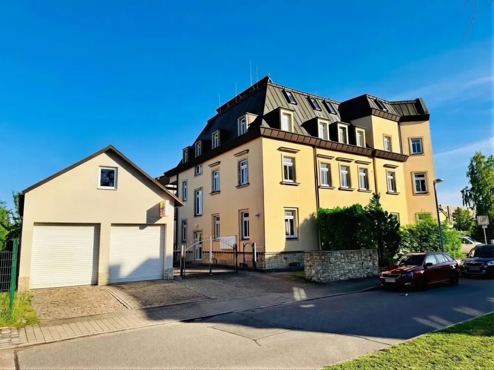 Exclusive First Occupancy in Omsewitz: Furnished 2-Room Design Apartment with Terrace & Vault Charm