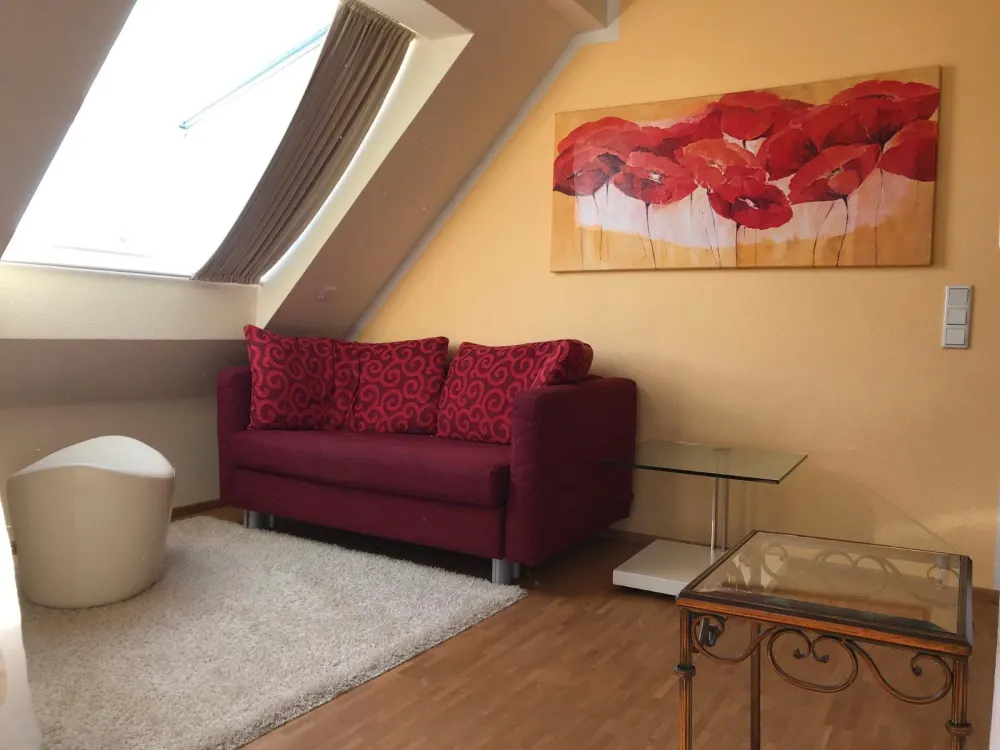 2-Zimmer möbliert für Referendarinnen/Referendare!