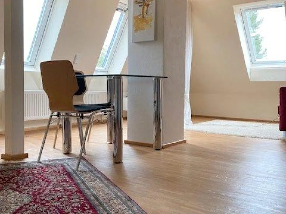 2-Zimmer möbliert für Referendarinnen/Referendare!