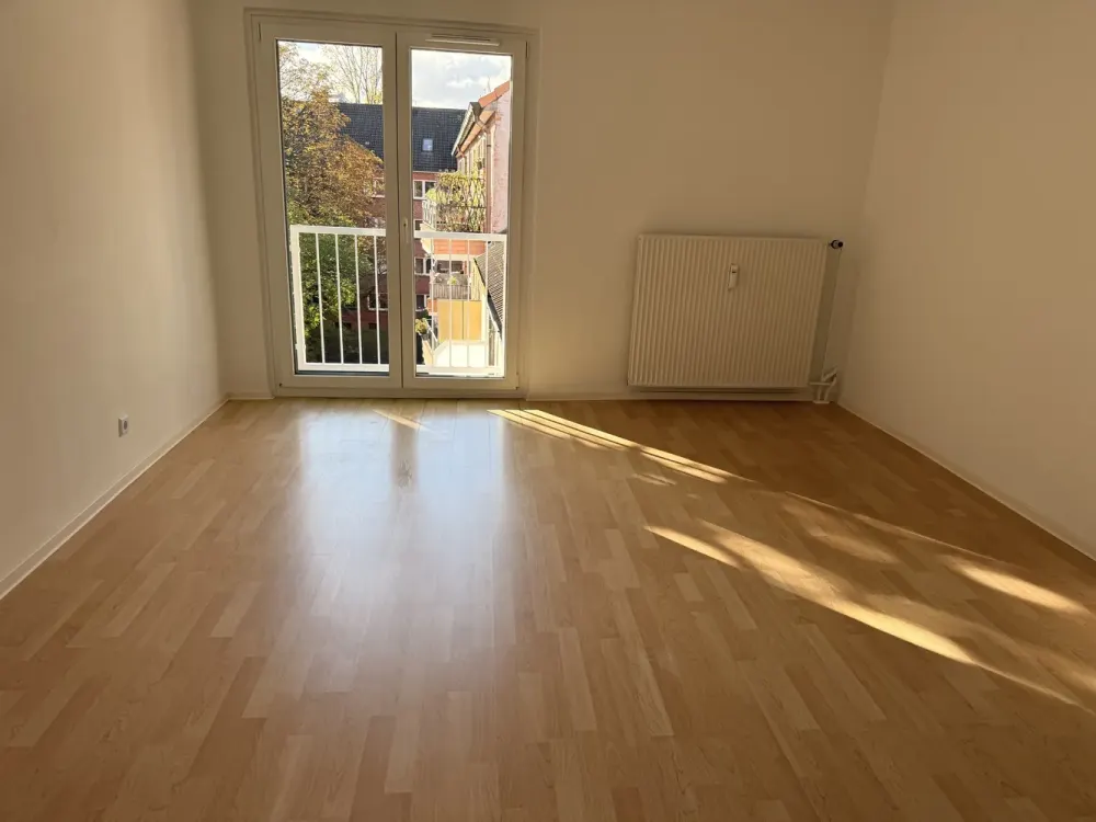 Gepflegte 3-Zimmer-Wohnung: Frisch saniertes Bad & viel Platz (85 m², 3. OG) in Hamburg-Eilbek