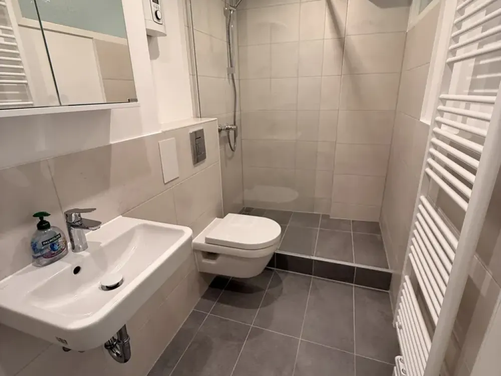 Gepflegte 3-Zimmer-Wohnung: Frisch saniertes Bad & viel Platz (85 m², 3. OG) in Hamburg-Eilbek