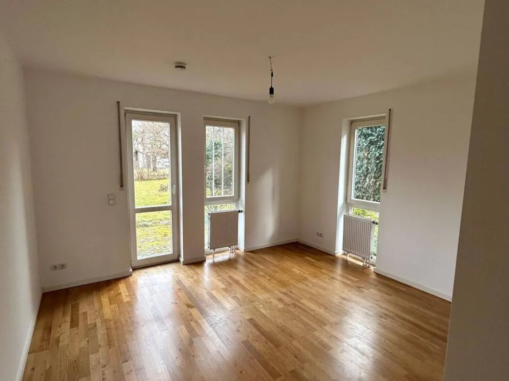 Geschmackvolle 3-Zimmer-Erdgeschosswohnung mit lux. Innenausstattung mit EBK in München Harlaching