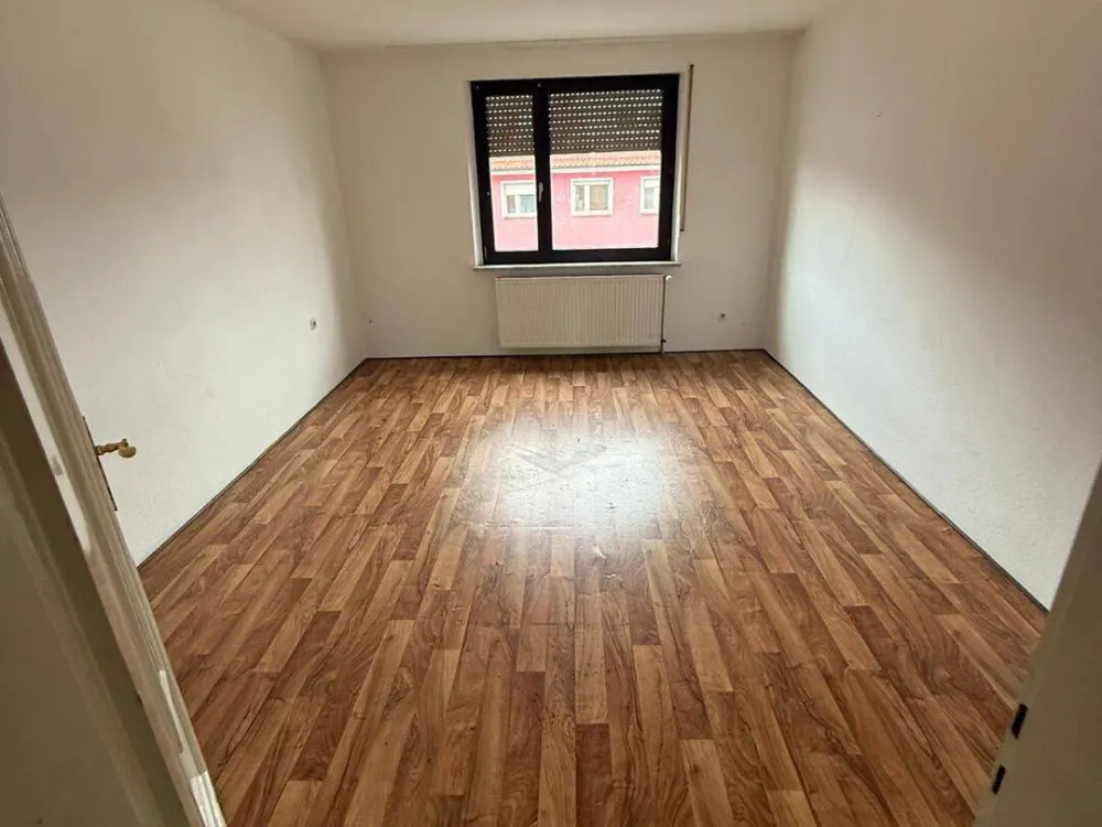 Zentral Wohnen mit Balkon