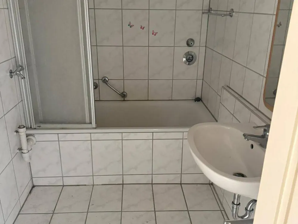 Zentral Wohnen mit Balkon
