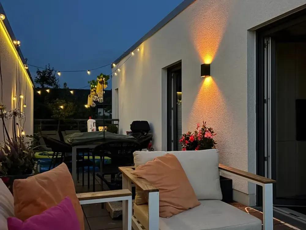 Bright Penthouse with 80 m² Panorama Terrace - Near MHH