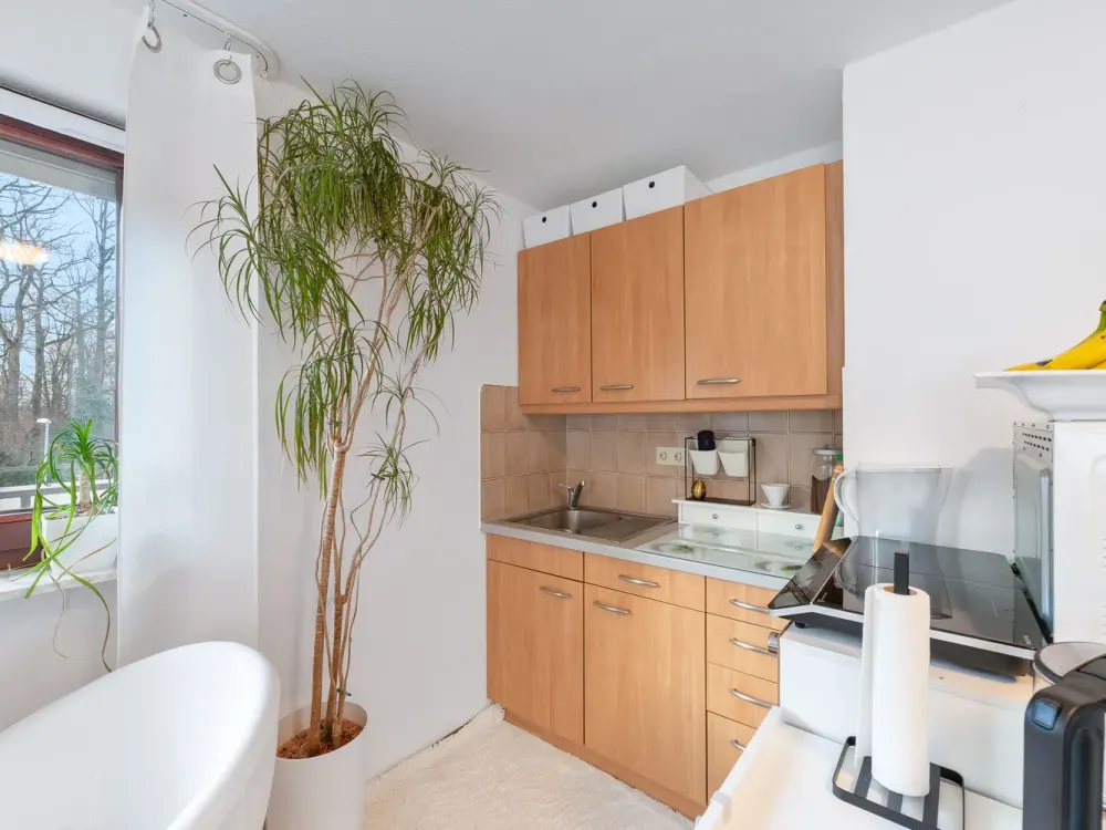 Helle 1-Zimmer-Wohnung mit Balkon & Stellplatz in ruhiger Waldrandlage, Stuttgart-Heumaden