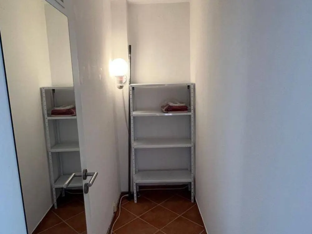 Wandsbek: 1-Zimmer-Whg mit Balkon