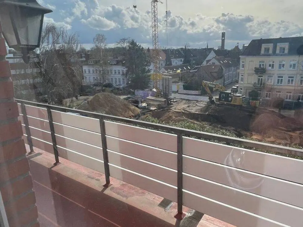 Wandsbek: 1-Zimmer-Whg mit Balkon