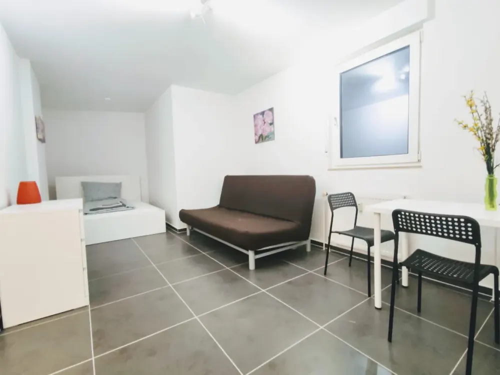 Studio-Apartment, Schwanenwall 28 WE 36