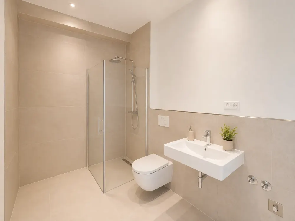 Beautiful 2-Room Apartment with Garden Share