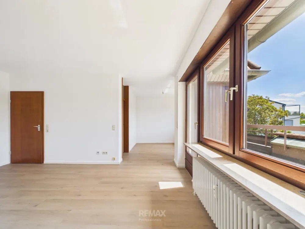 2,5 Zimmer Wohnung inkl. Dachterrasse und TG-Stellplatz