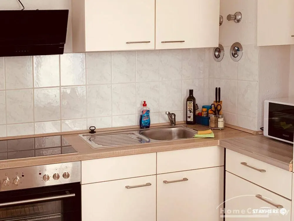 28034 HomeCompany Möbliert/Furnished 2-Zimmer Apartment in Leipzig-Lindenthal max. 3 Personen