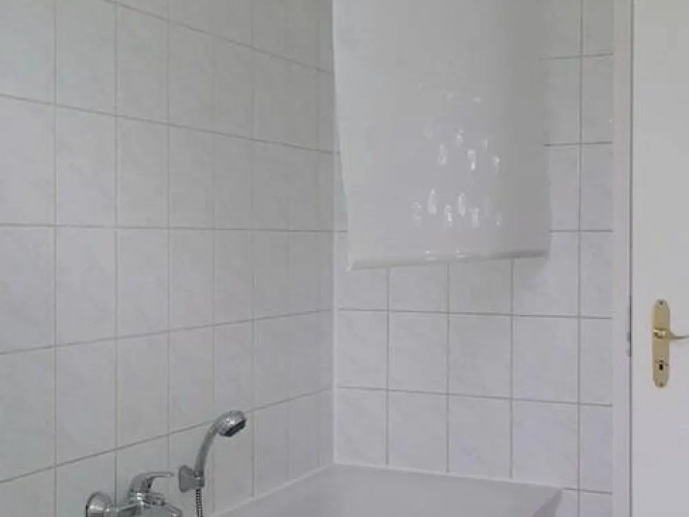 28034 HomeCompany Möbliert/Furnished 2-Zimmer Apartment in Leipzig-Lindenthal max. 3 Personen