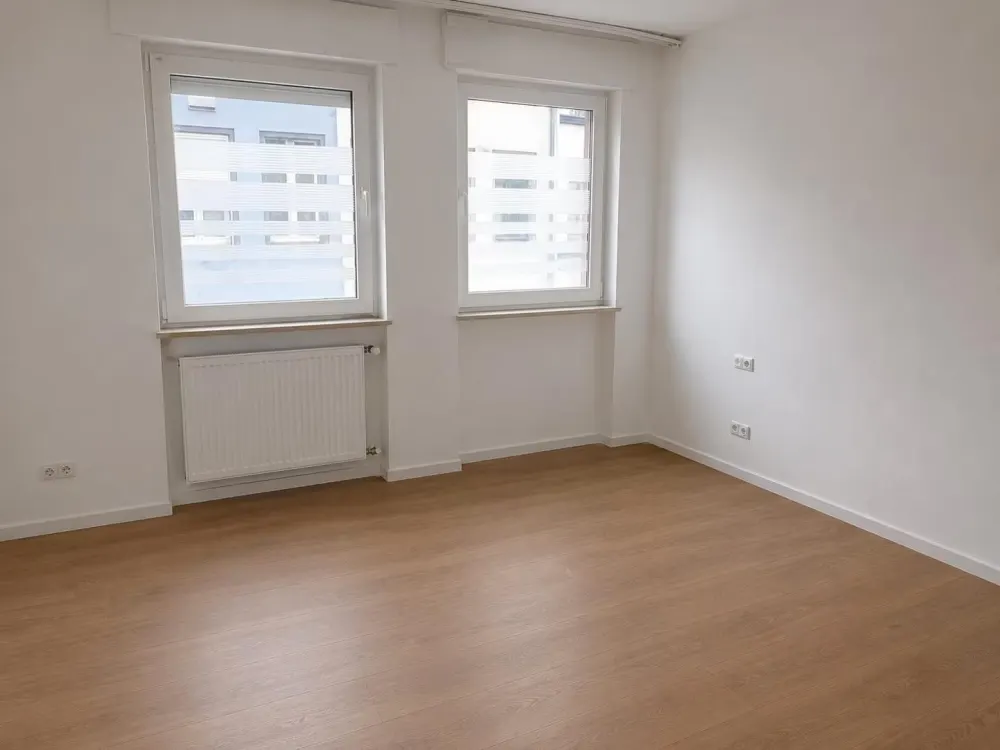 neu gernsanierte 2 zimmer Wohnung