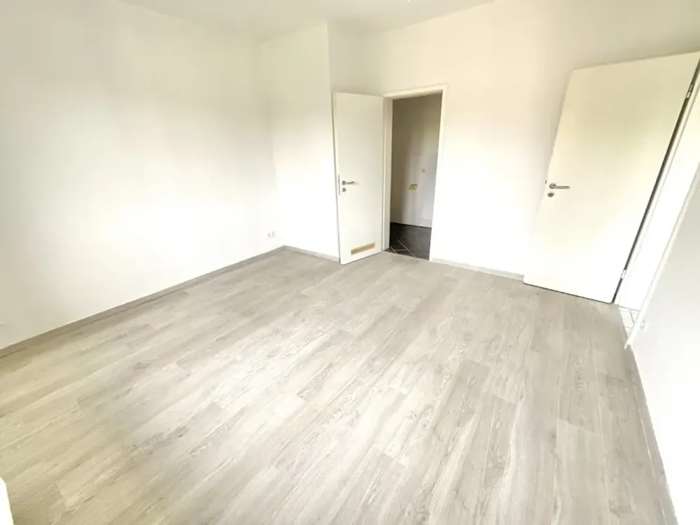 Frisch renovierte 2 Zimmerwohnung