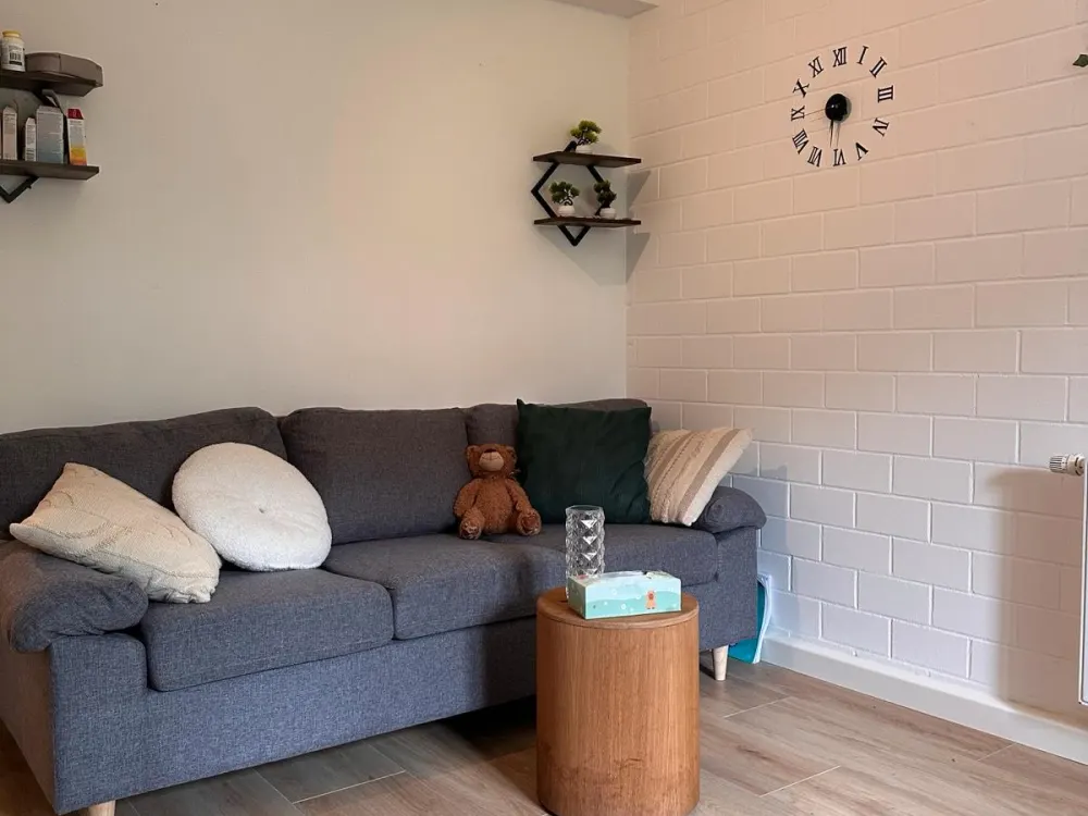 Möbelierte 2 Zimmer Wohnung Untergeschoss Ab Oktober einziehbar!!